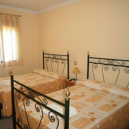 Hostal Miraflor De Las Cadenas Куакос-де-Юсте Экстерьер фото